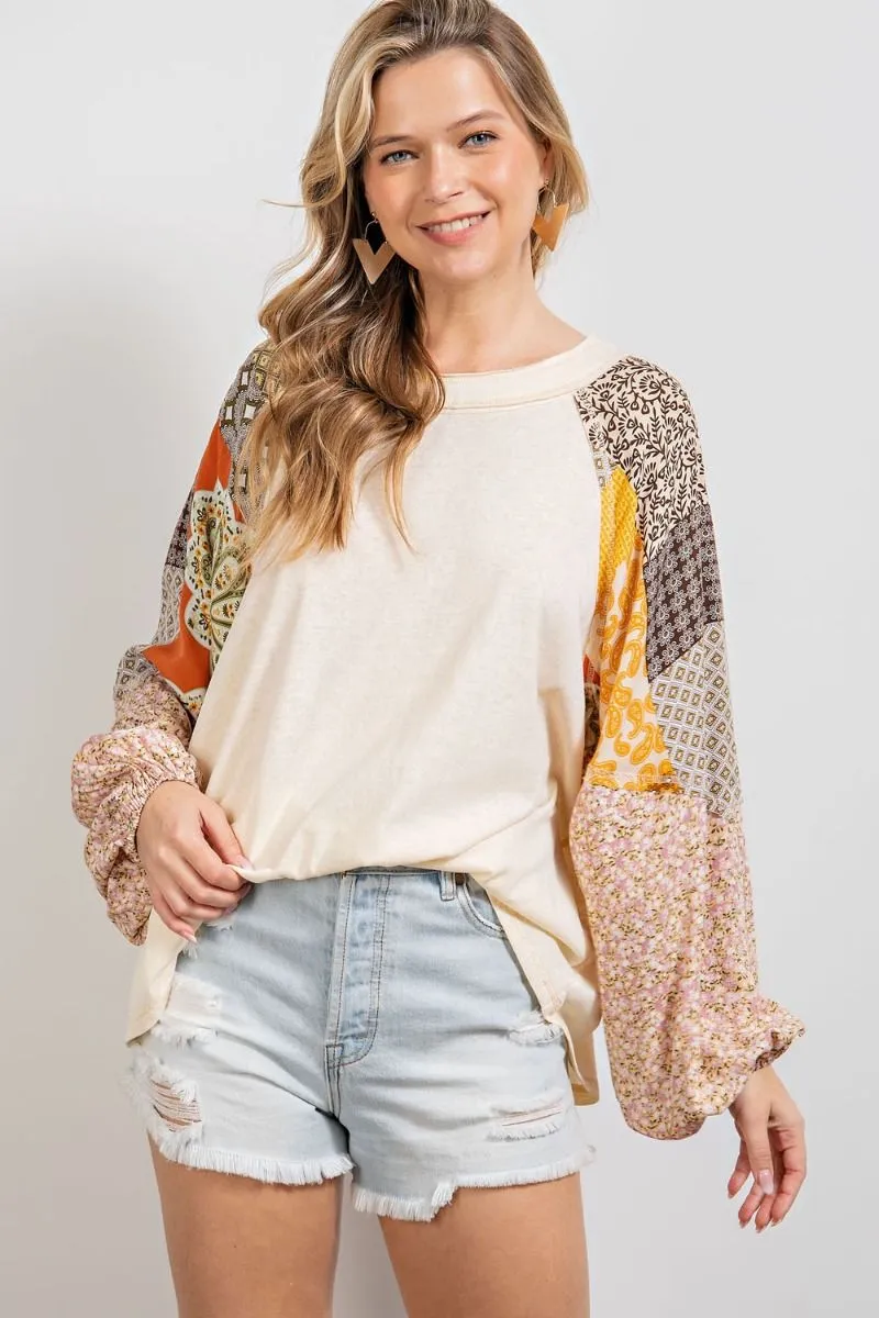 Cotton slub loose fit top with print contrast sleeves